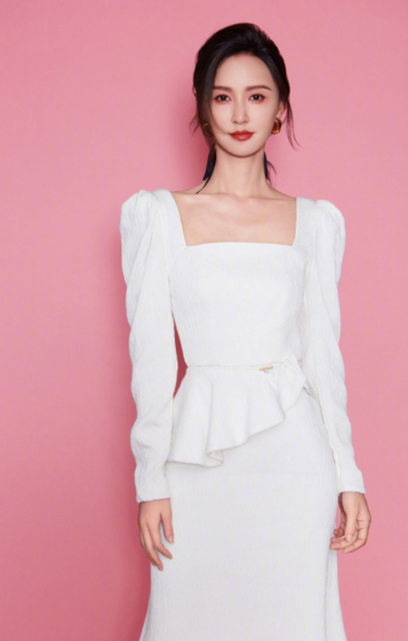 张歆艺的夏日美照