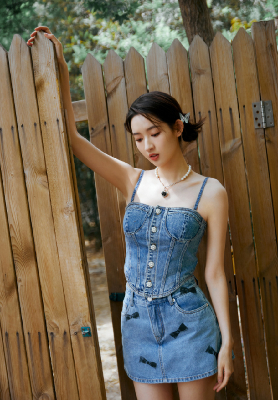 王玉雯的初夏穿搭,好有气质!