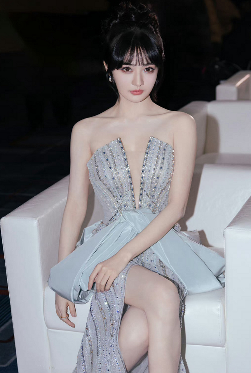 徐璐精致的礼服照