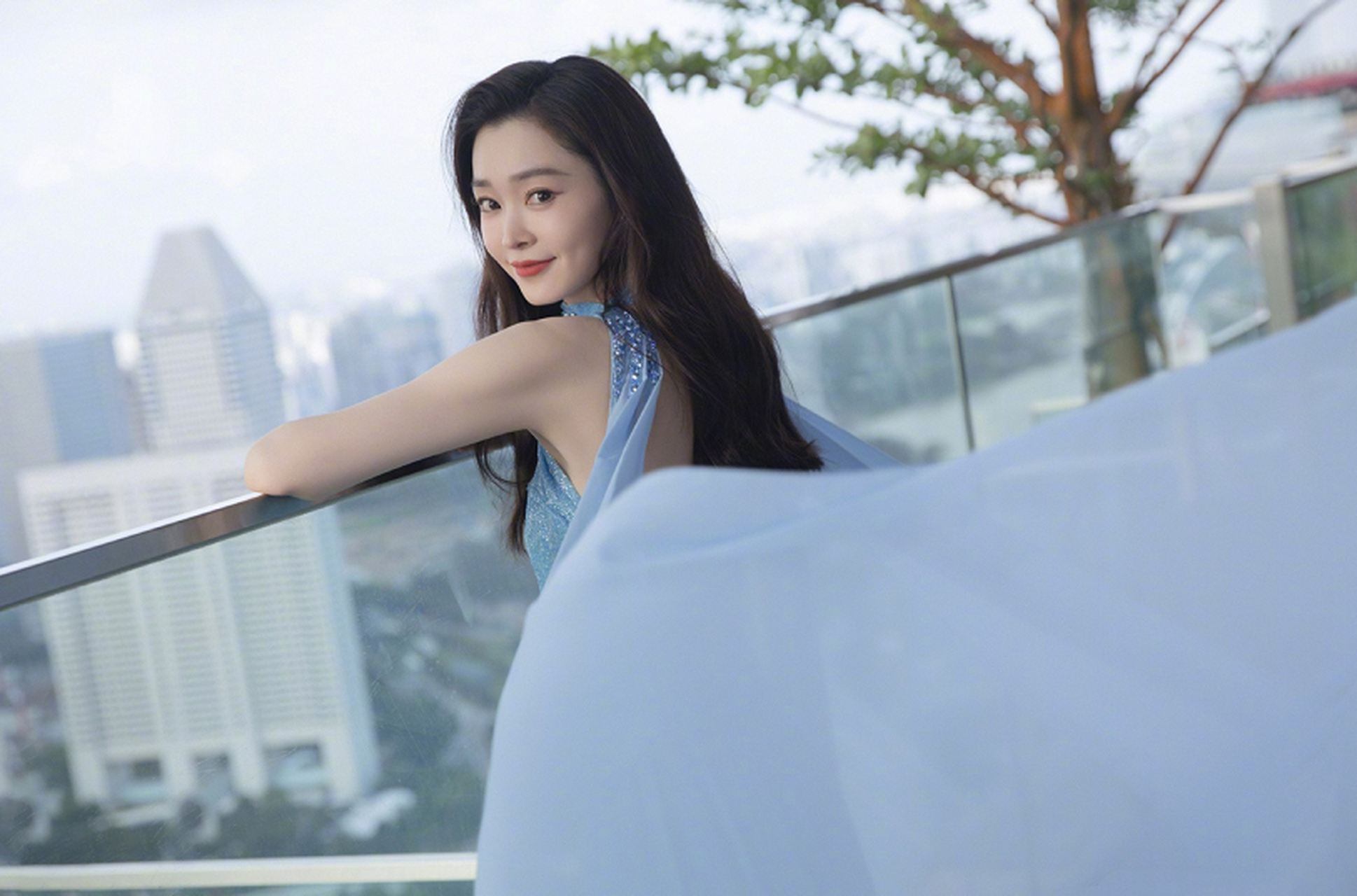 宋轶的蓝色礼服