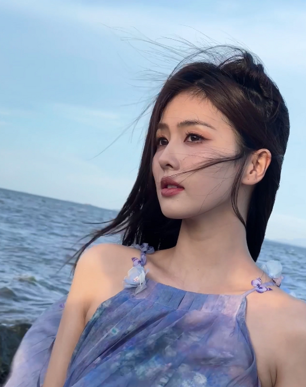 白鹿的海边美照