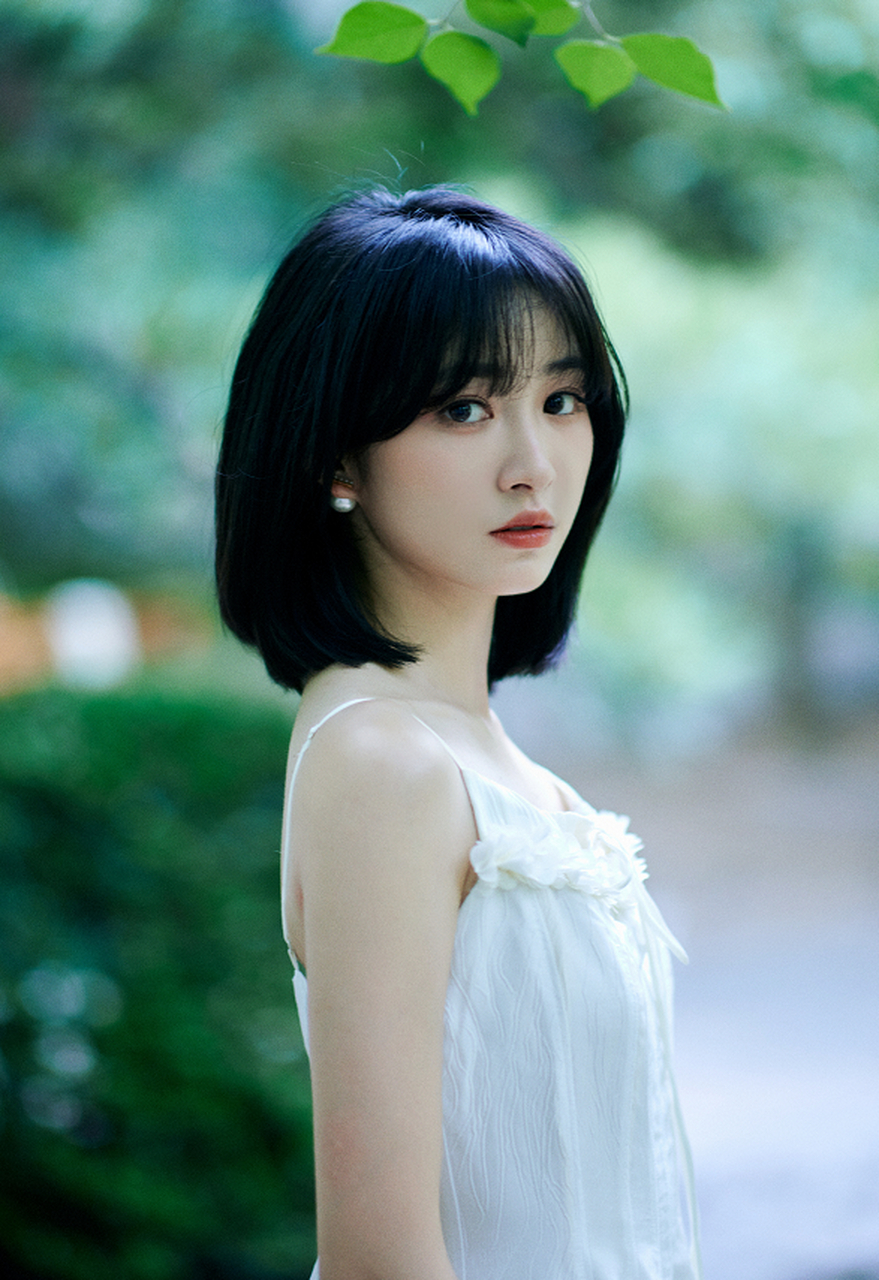 杨肸子的夏日清纯美照