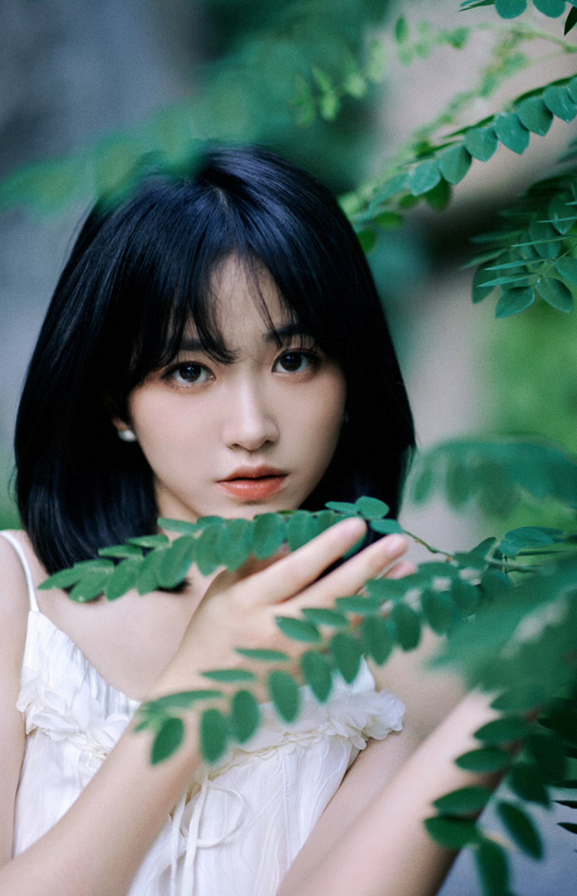 杨肸子的夏日清纯美照