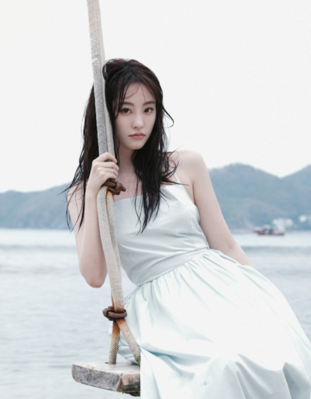 祝绪丹的海边美照