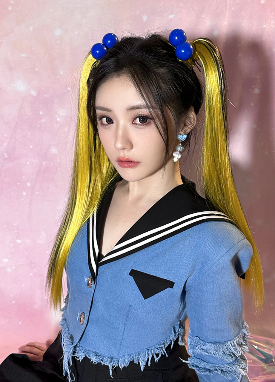 王艺瑾可爱的双马尾