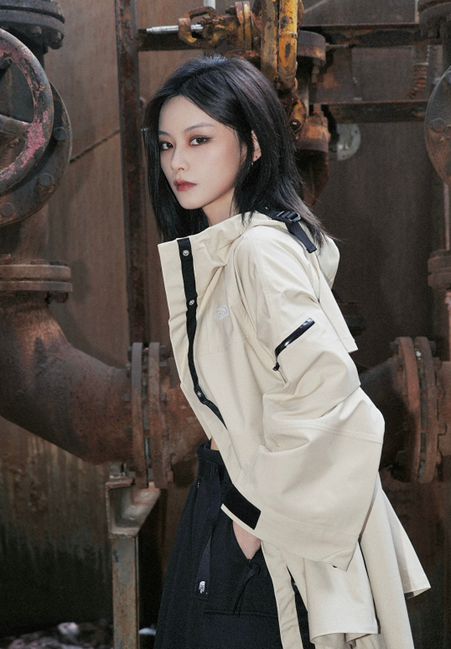 尚语贤这套妆造感觉如何?