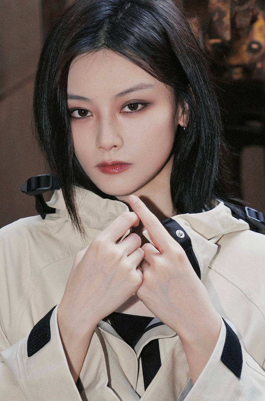 尚语贤这套妆造感觉如何?