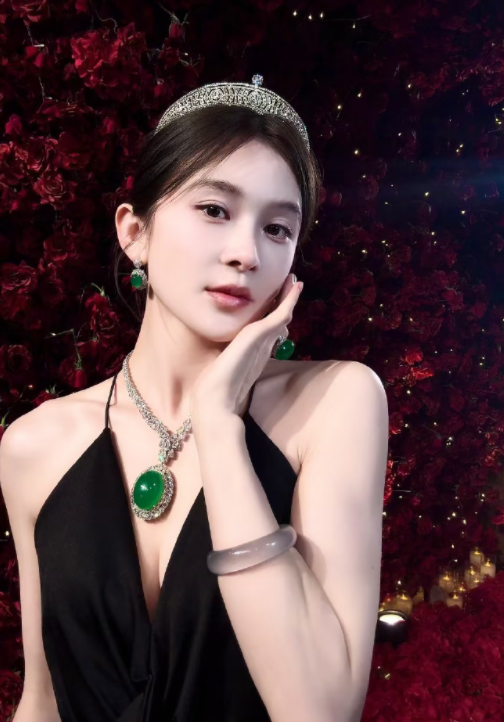 赵樱子35岁生日美照