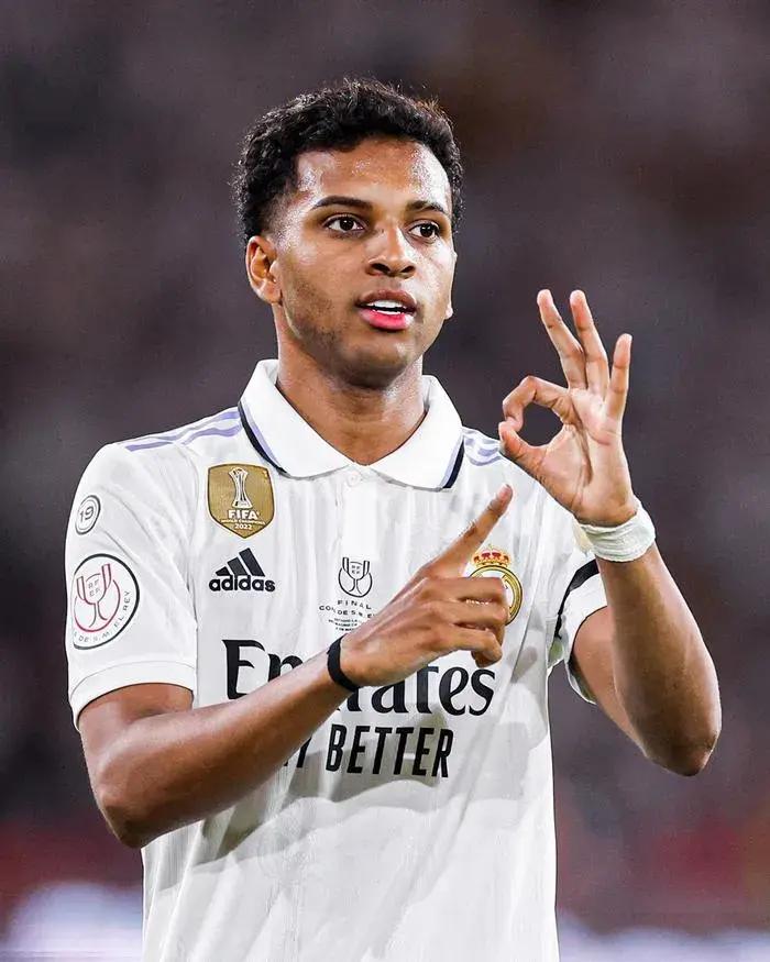 拜仁首选罗德里戈球员不再拒绝离开皇马的简单介绍