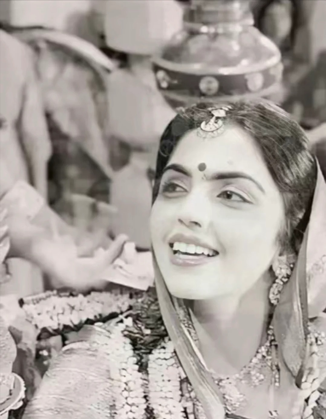 印度首富夫人妮塔年轻时的模样真的很美!