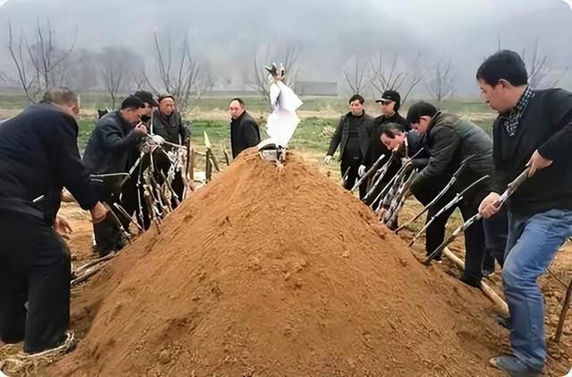 火葬,土葬会一刀切吗?