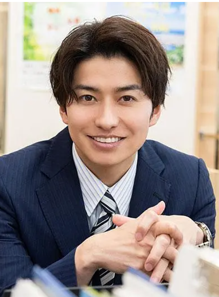 小山亮太  编剧:政池洋佑,当铭启太    栗山千明的晚酌照片辻刴子