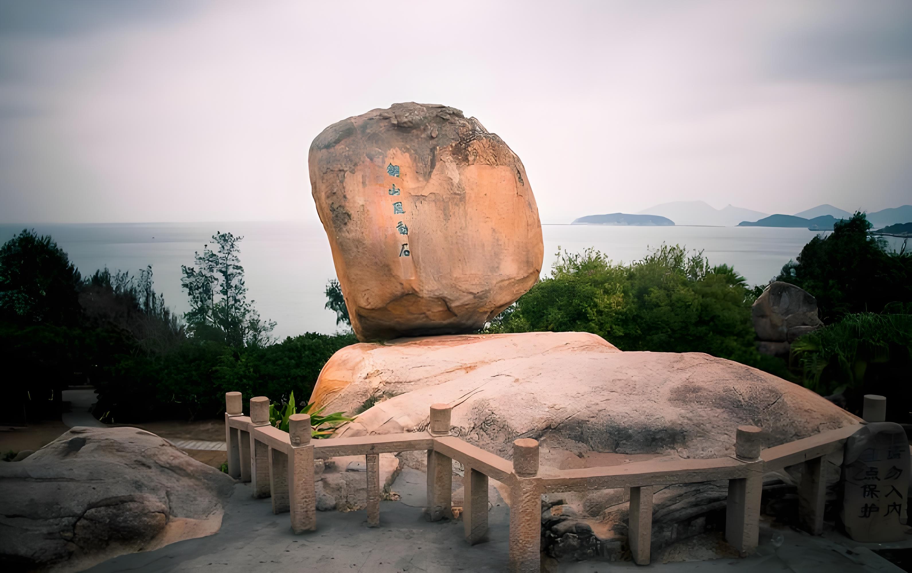 东山岛,位于中国福建省漳州市,是一个风光旖旎的海岛,以其独特的兹换