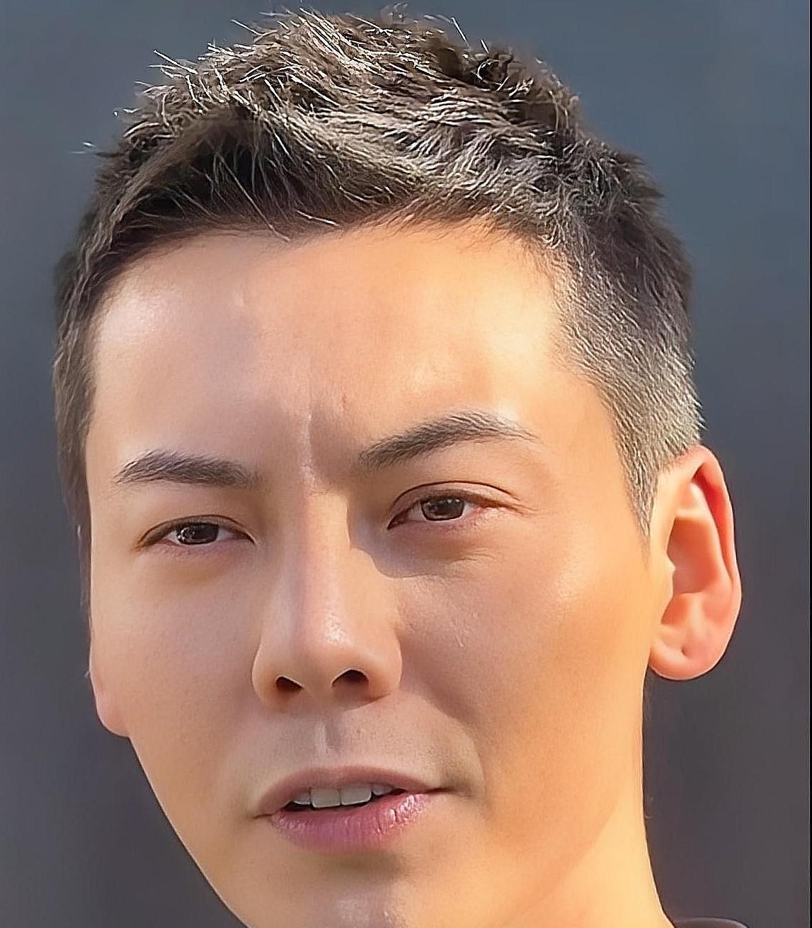 最近追剧还磕着陈伟霆和赵露思的cp一觉醒来他居然和超模何穗悄无声