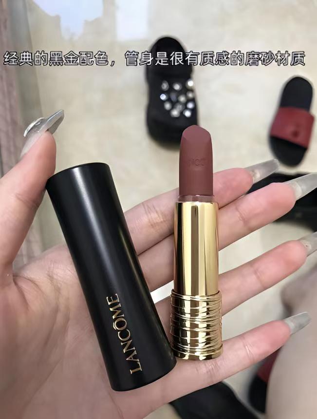 遮唇膏能吃吗(唇部遮瑕膏吃饭怎么办)