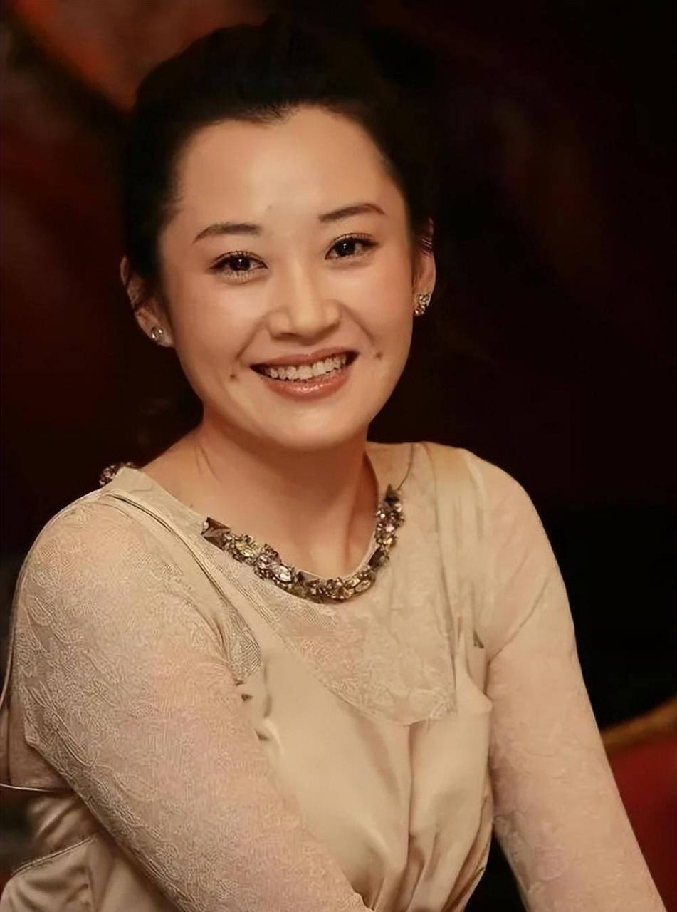 演员许晴说,我演过西游记,扮演太上老君身边的童子,给炼丹炉煽火,烧