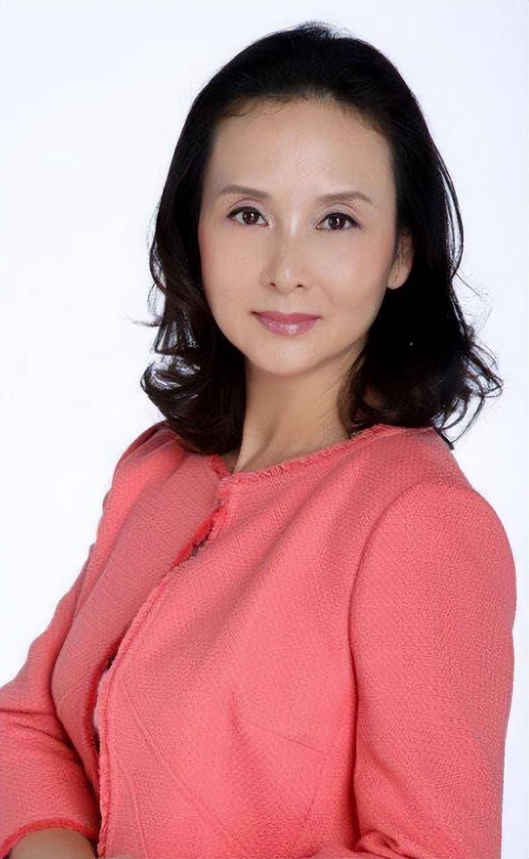 演员邱佩宁说,一听说红楼梦剧组招收演员,我就沉不住气了,当时我还是