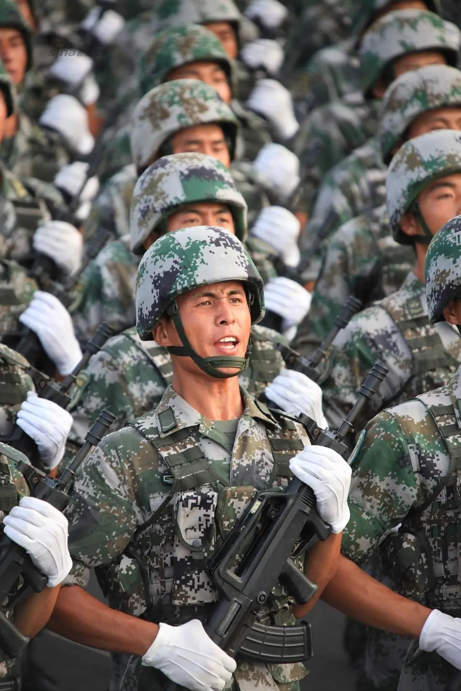 文明之师的美誉中国解放军的强军意志军礼军旗军装照片标准军姿图片