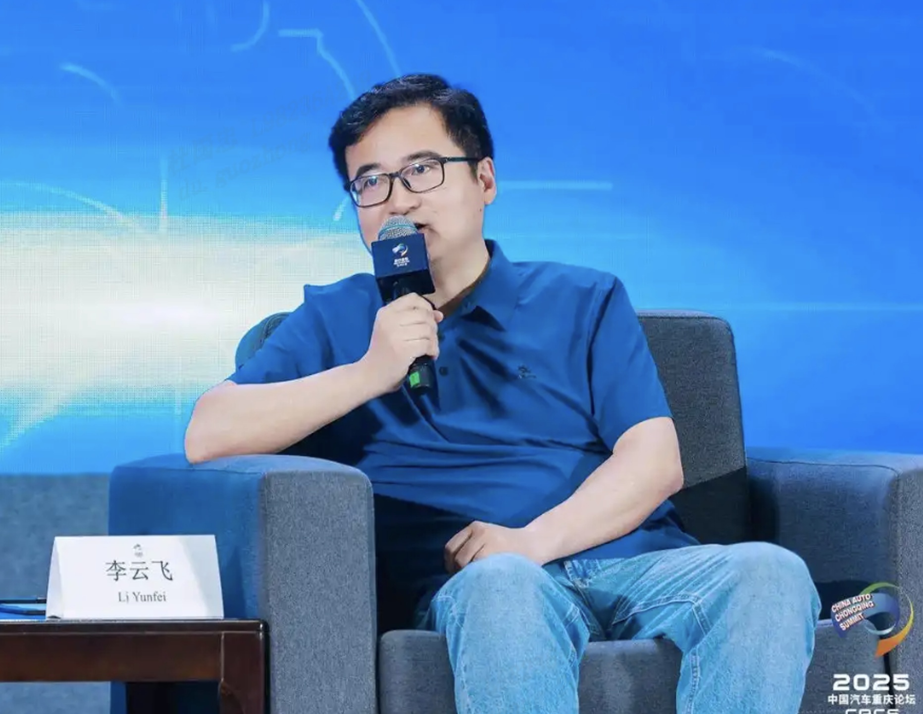 但比亚迪负责人李云飞在重庆车展上早就亮明态度:技术创新才是打造