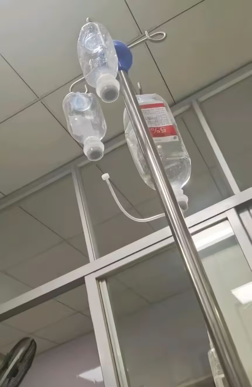 见她被折磨的s去活来!可我却想不出办法