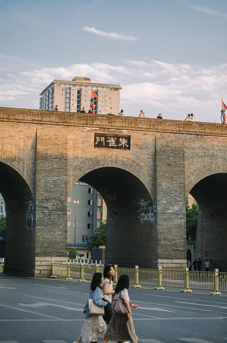 儿子今年高考,被西安的一所大学录取