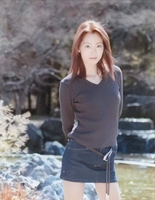 她号称中国最美情妇,178身高九头身,专为高官辅导外