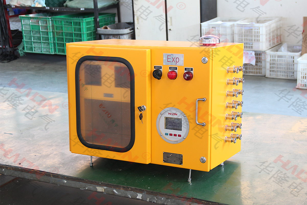 在工业电气系统中,防爆接线箱作为连接和保护爆炸危险区域电气线路的