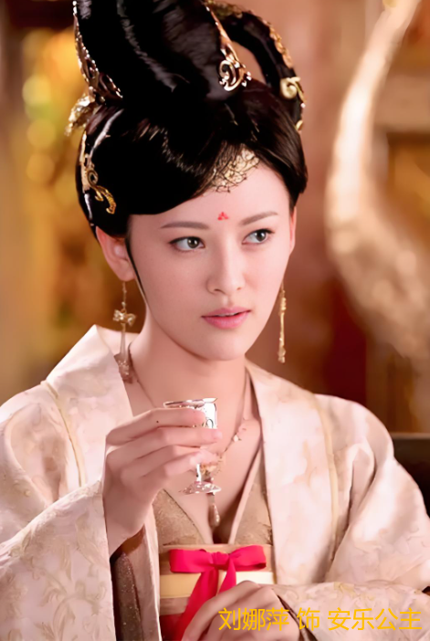 她是唐高宗李治与武则天的孙女,出生时正值父亲