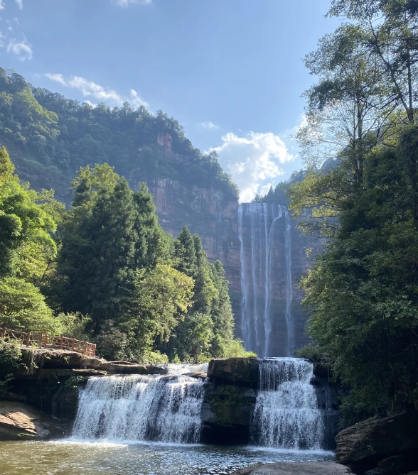 重庆24小时奇幻漂流!四面山瀑布洗眼睛 白鹤梁水下穿越,这波赚麻了!