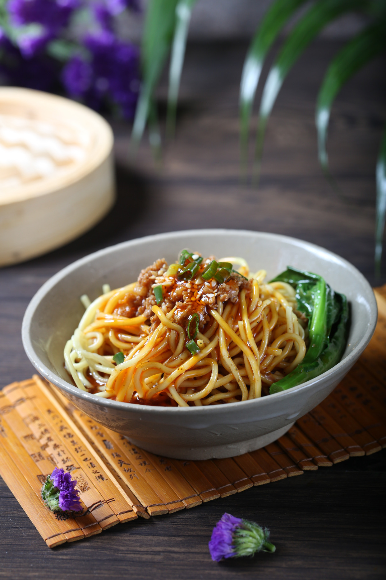 食辣酒炆 从春熙路旁边往左到了成都下东门大桥不远处有一家怪味面
