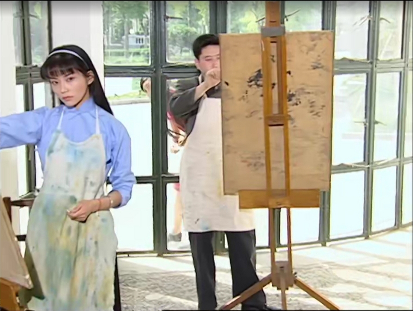 方瑜把民国学生装穿出了艺术生的气质. #情深深雨蒙蒙