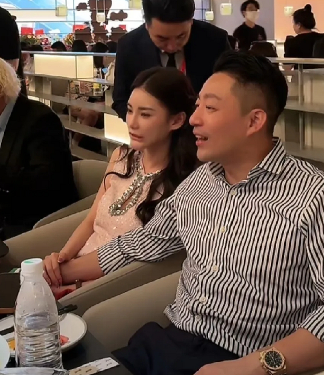 大s没有机会了,汪小菲不会回头,决绝向前去了.