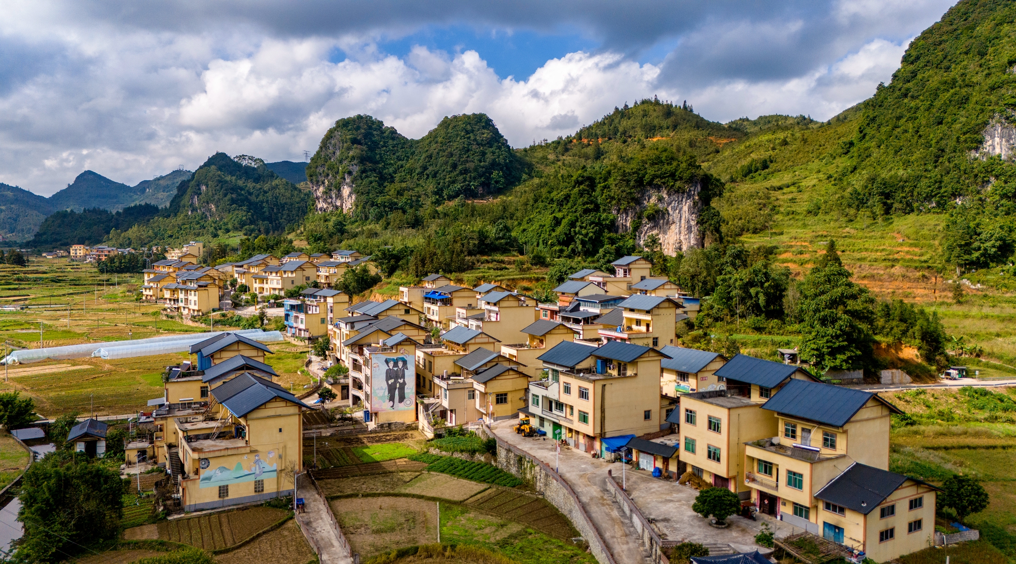 广西那坡迷人古村,当地人以黑为美