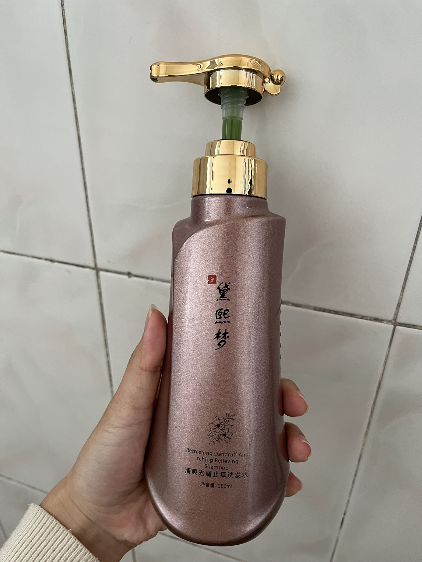 头发怎么护理才能柔顺发黑?