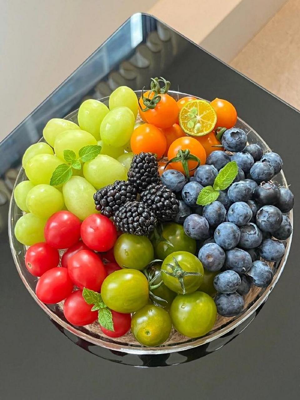 夏天的快乐是漂亮水果给的