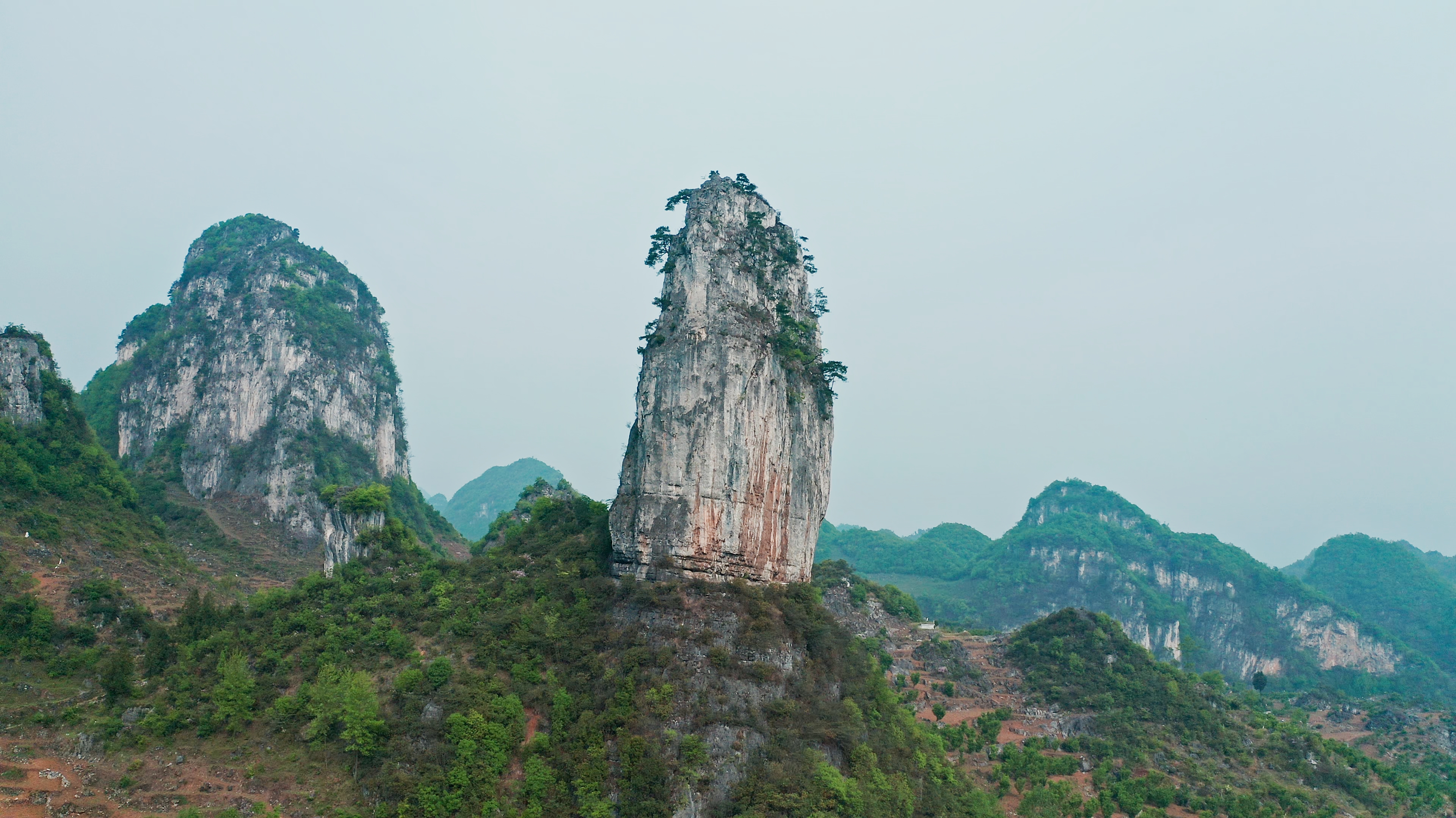 贵州的山图片纳雍枪杆岩景区图片毕节的山贵州毕节山区图片贵州山的