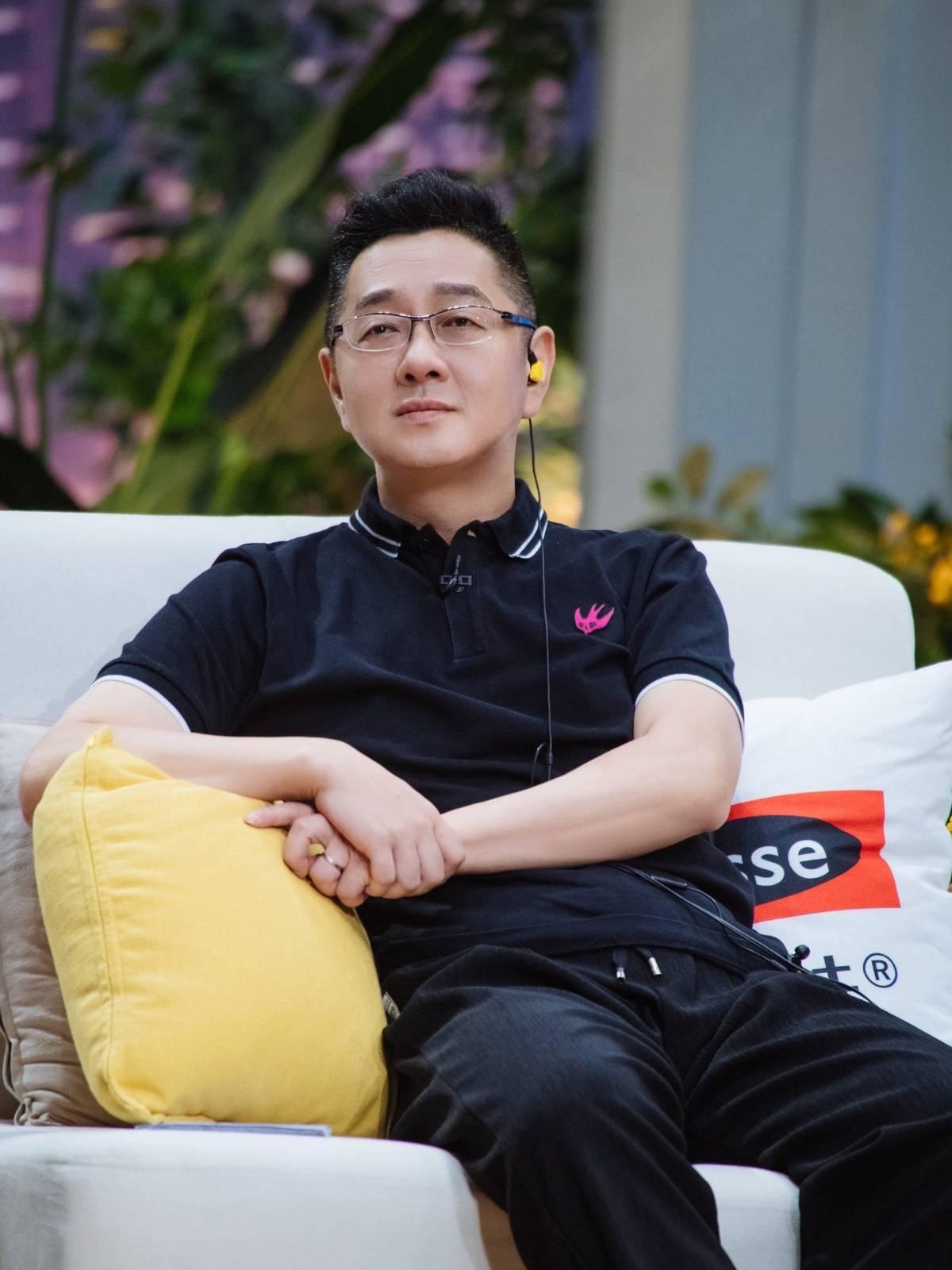 张绍刚再次展现出色主持功力,风格独特引人关注