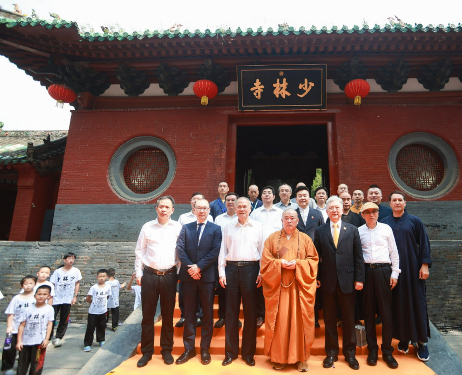 嵩山少林寺方丈释永信大和尚近况照片:参加全球少林考功大赛总决赛