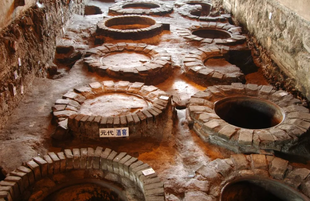 江西一名酒再起飞,巅峰时火遍大江南北,也曾差点破产,如今王者归来