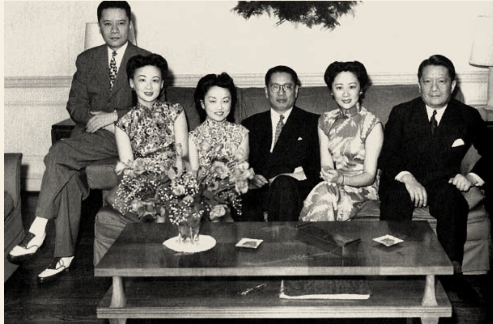 这是宋氏家族1942年在华盛顿过"圣诞节"的合影