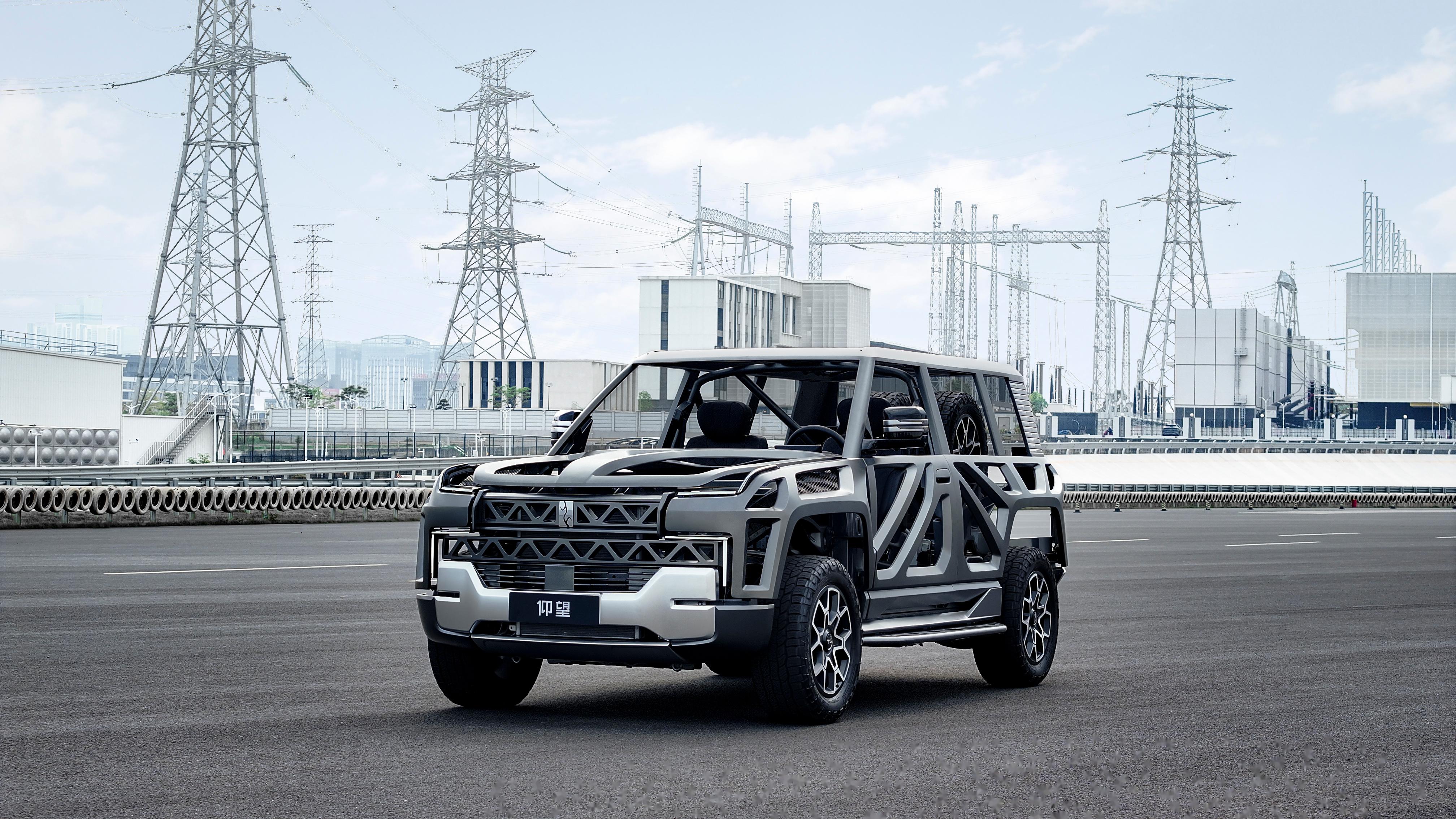 日前,全国首批智能网联汽车准入和 上路通行试点名单正式的公布,这也