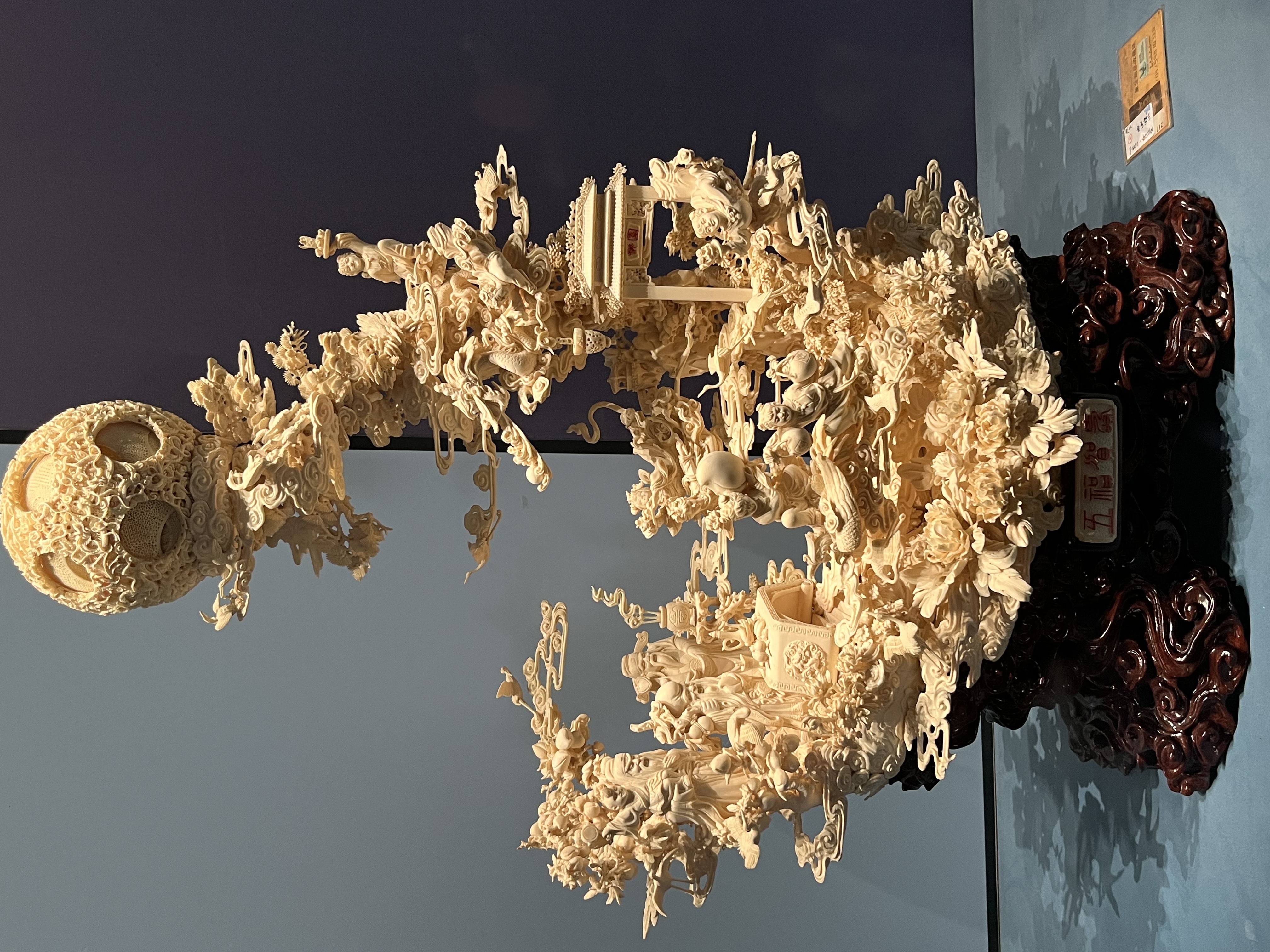 象牙如玉细雕成, 千年工艺韵自生