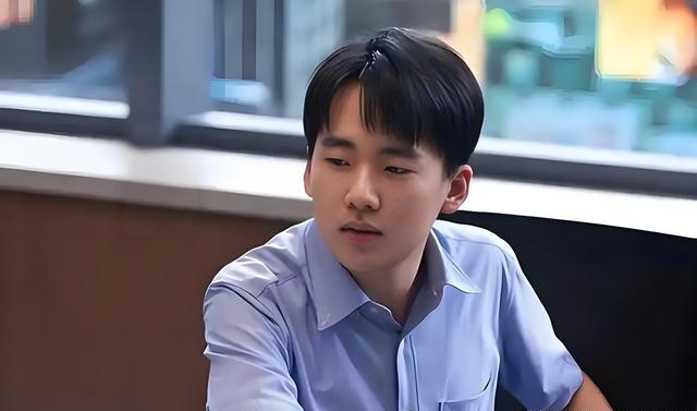 郭麒麟宋祖儿的新剧《入局》登上热搜,这是郭麒麟的首部谍战电视剧