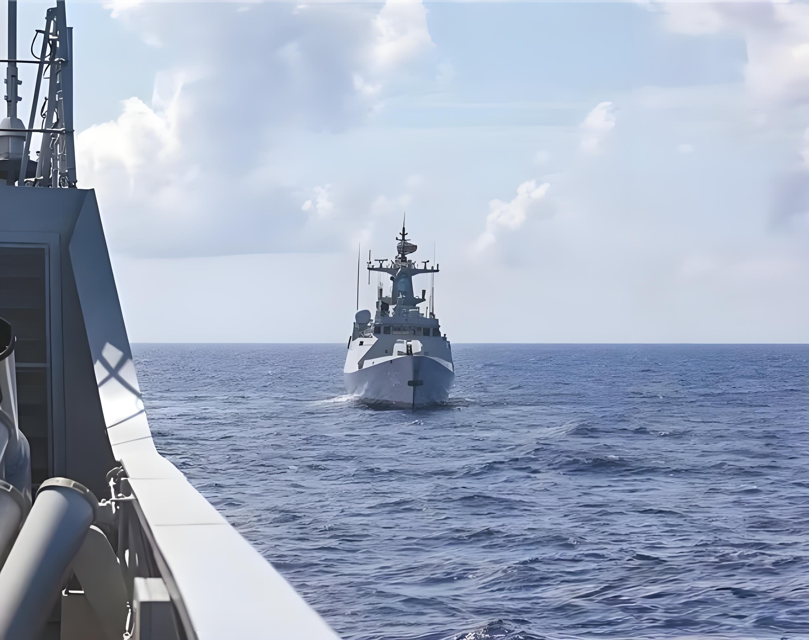 这两艘军舰的行动被