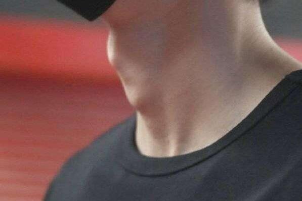 喉结的显著与否与男性的性能力有直接联系吗?