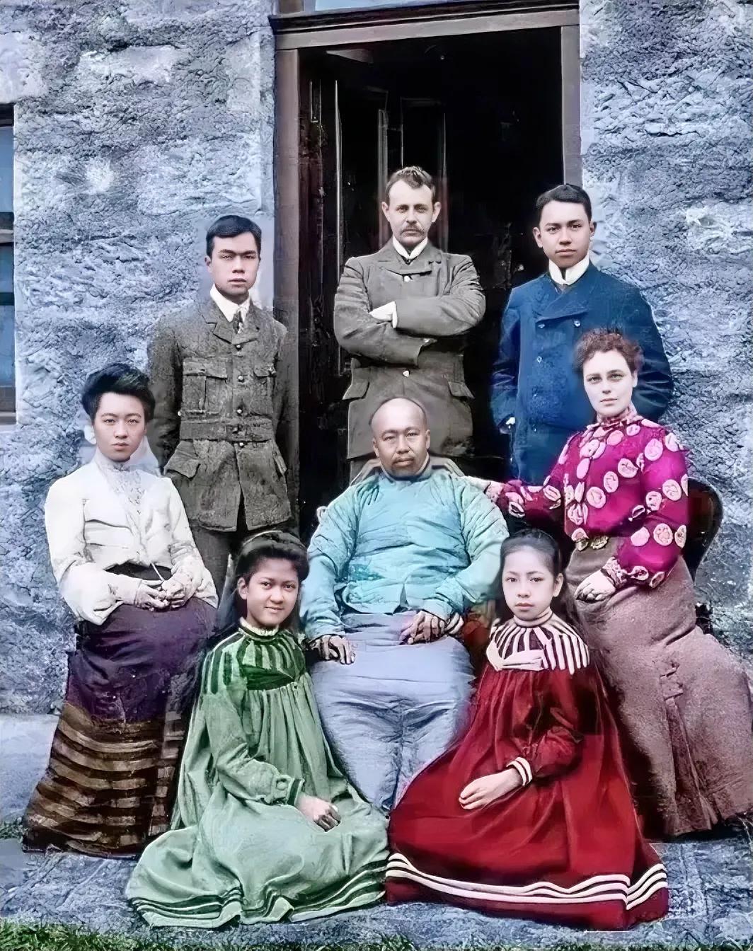 康有为是作为清末民初具有一定影响力的人物,曾经与康有为等有志之