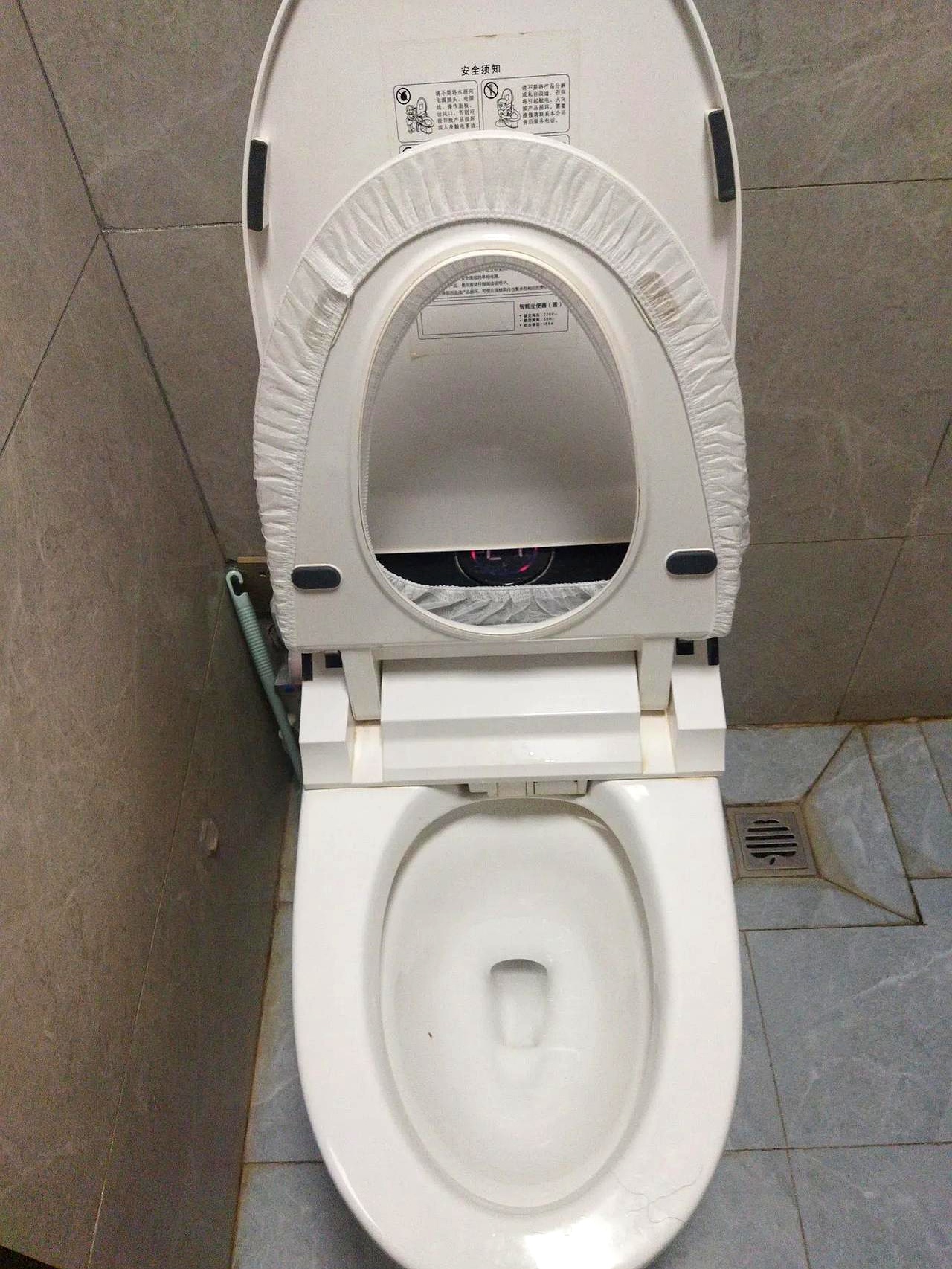 我顺其自然,一天一次可以,两天三天正常,五六天不难受也行