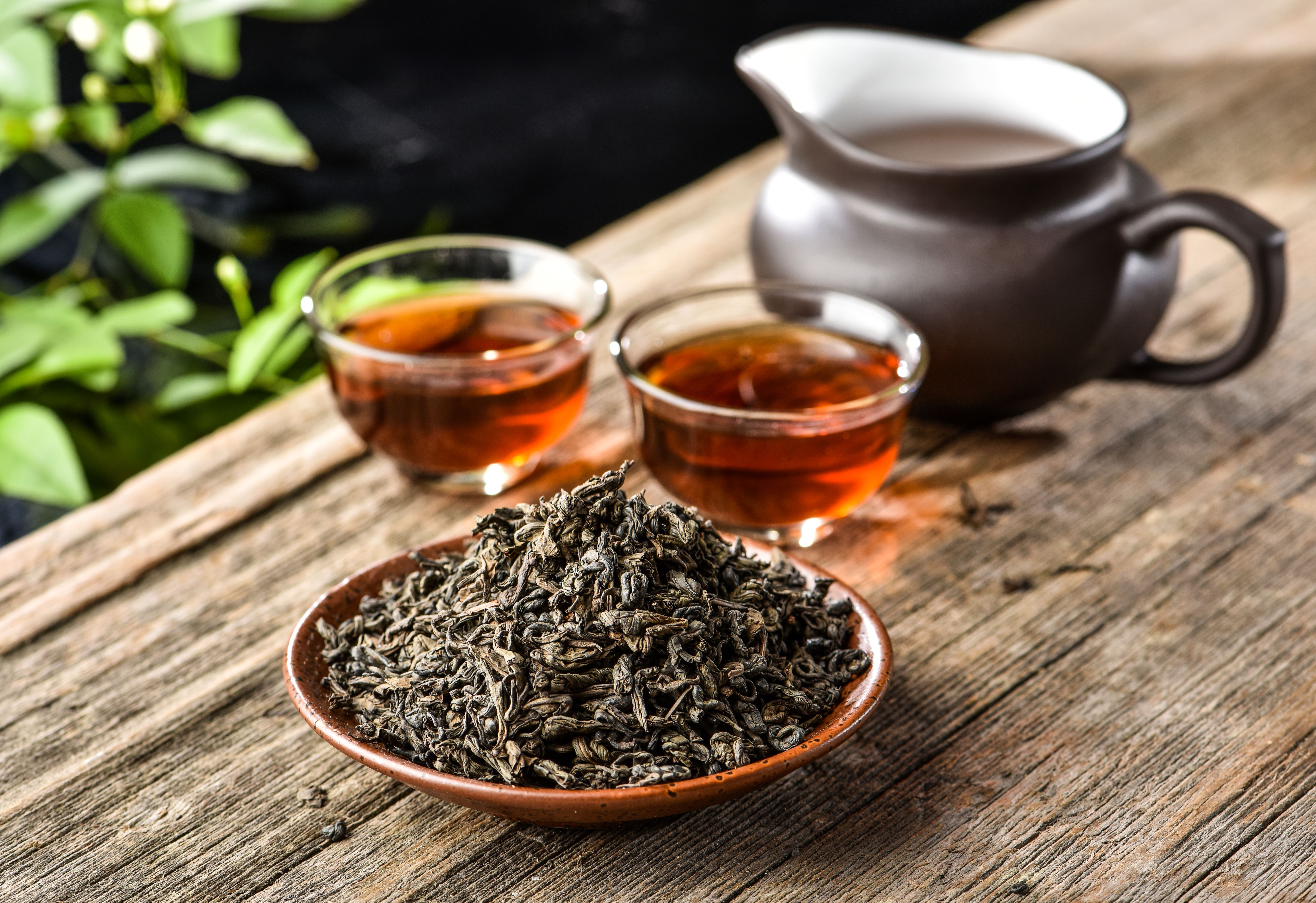 中国的名茶很多,比如说铁观音,碧螺春还有云南的普洱茶等等