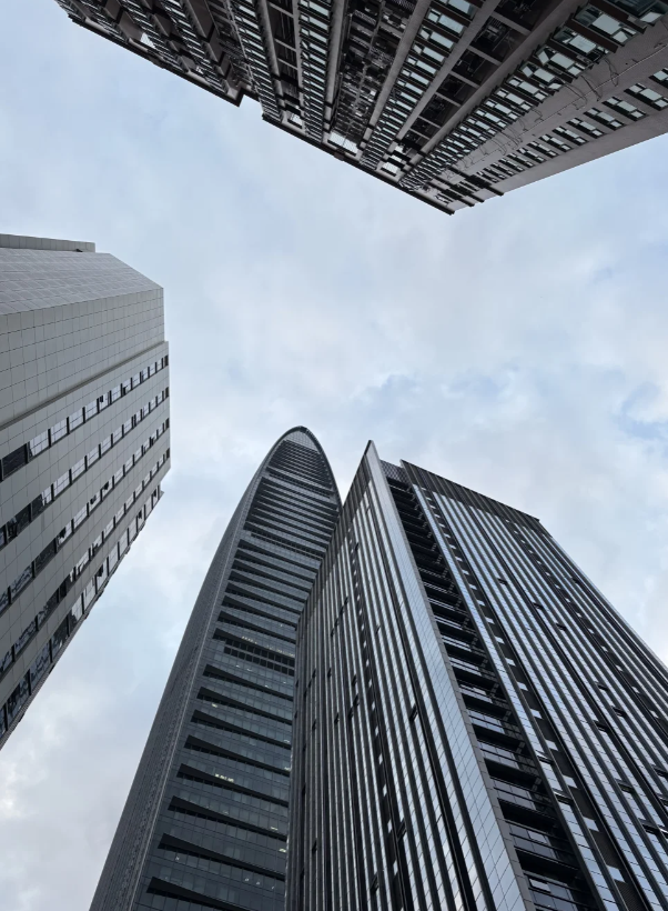 为了拍深圳京基100大厦的全景,我找了好多角度,打卡的诚意拉满!