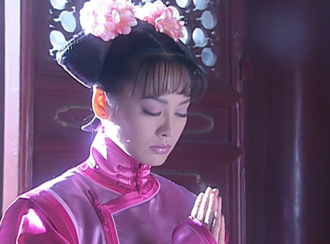 听说剧组好省钱,主角的发型和衣服都不换,不过宁静的演技让人忽略了
